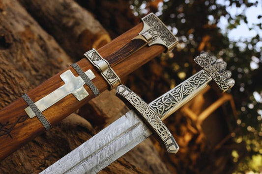 Medieval European Functional VIKING Sword | Hand Forged Damascus Steel Full Tang Knightly Arming Sword | Christmas gift | Best New Year Gift